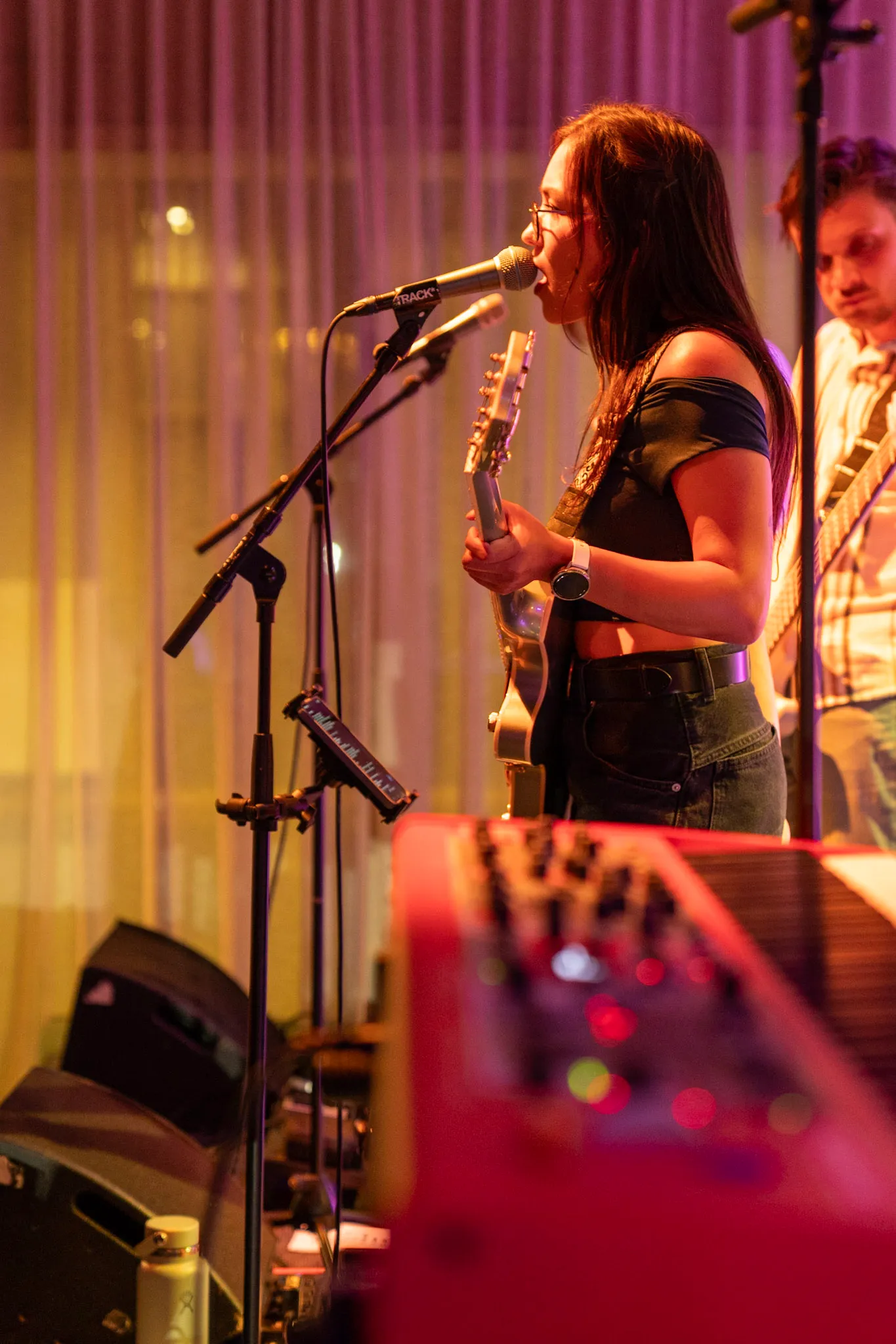 Optreden Honey Rebel — fotografie door Kim & Louis
